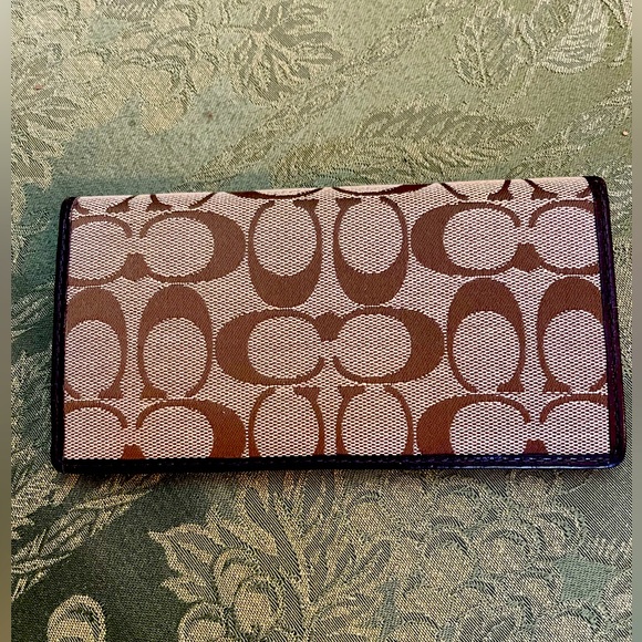 Coach Signature C Canvas Leather Brown Checkbook Cover wallet- Like new - Picture 1 of 6